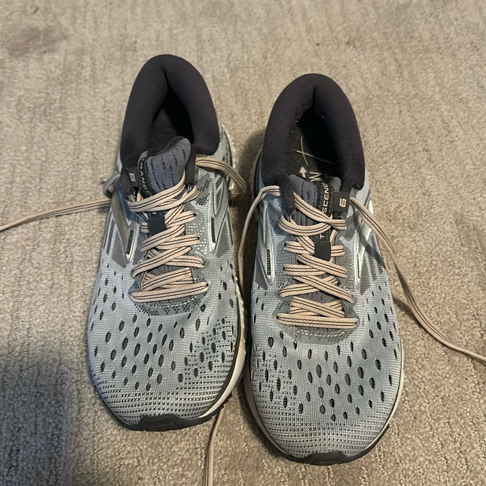 Brooks Transcend 6